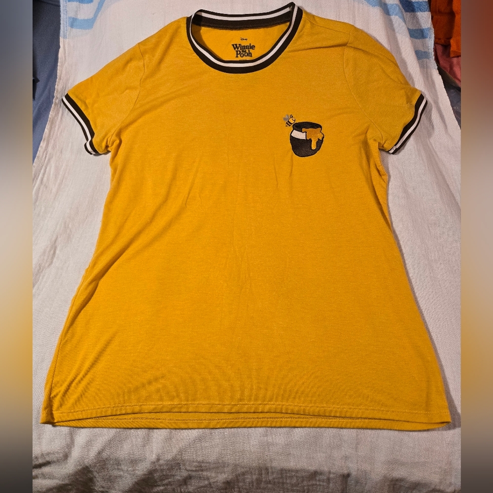 Disney‎ Winnie The Pooh Tshirt XL Embroidered Yellow, Brown
